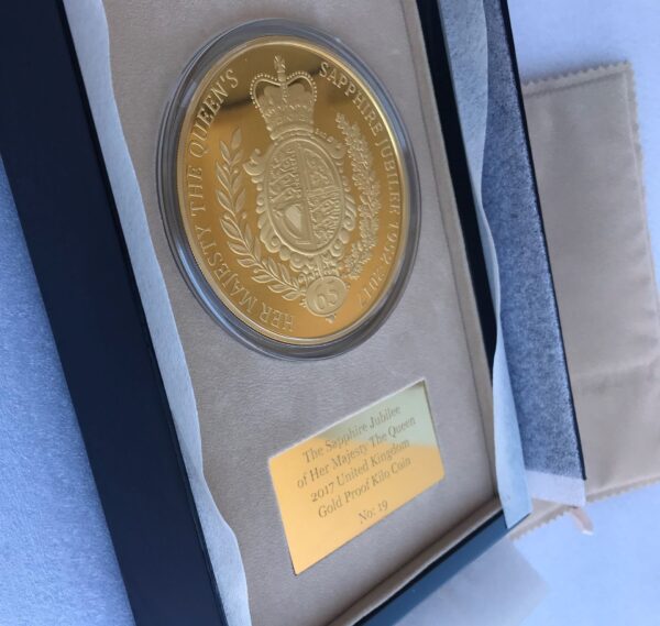 2017 1 kg Sapphire Jubilee Gold Proo