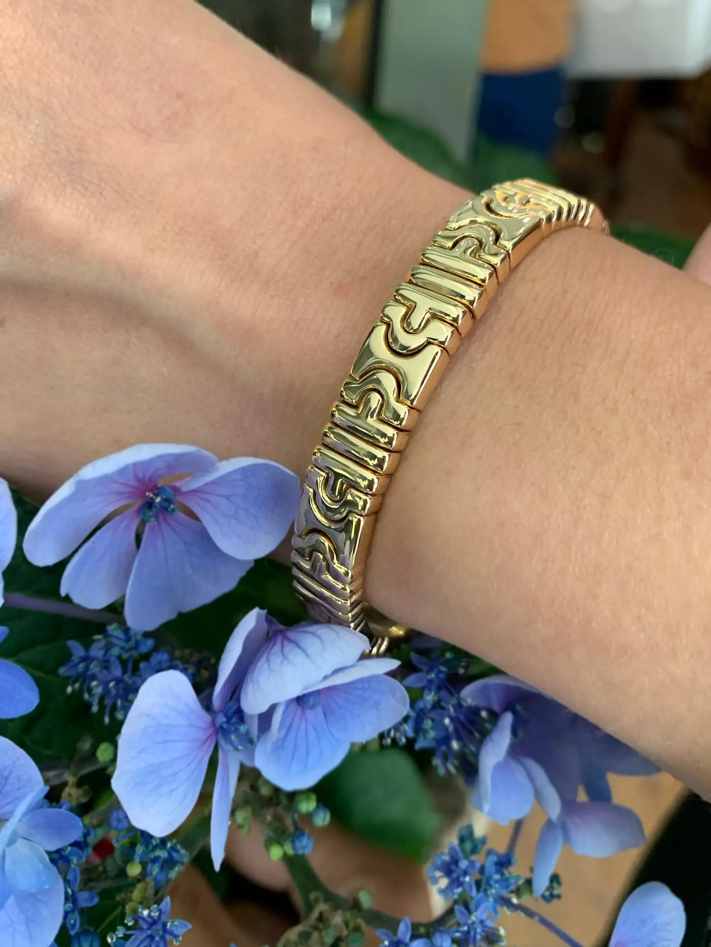 Bulgari Parentesi 18 Carat Yellow Gold Cuff Bangle Bracelet - Image 4