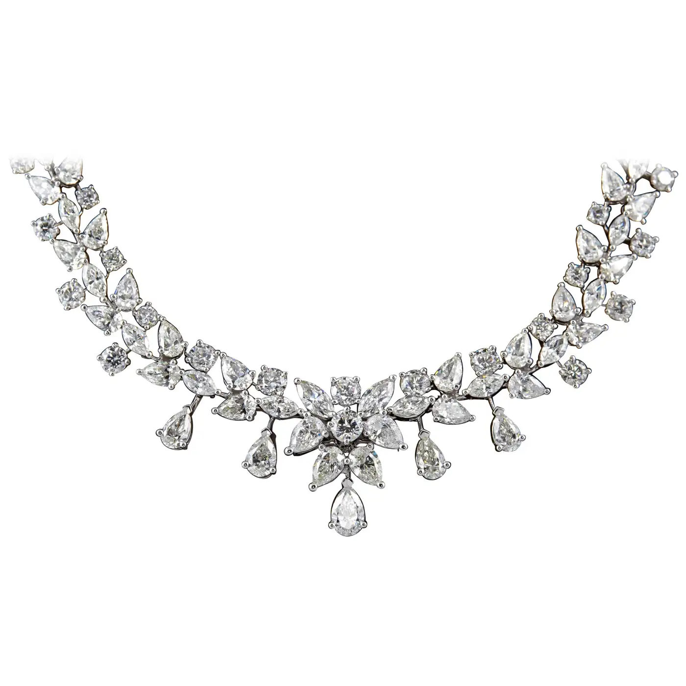Classic Diamond Necklace For Sale - Image 3