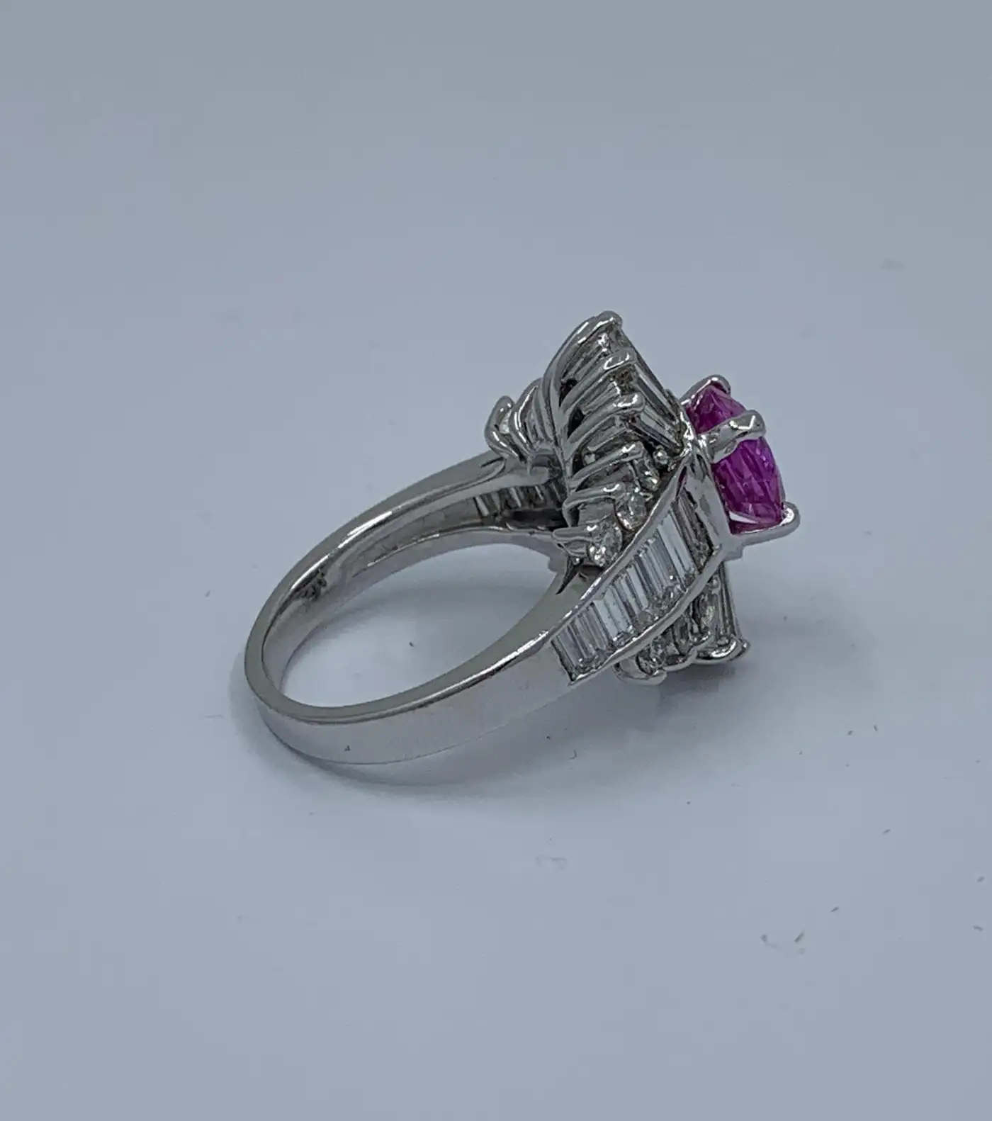 GIA Certified 4.35 Carat Vivid Pink Sapphire and Diamond Ballerina Cocktail Ring - Image 10
