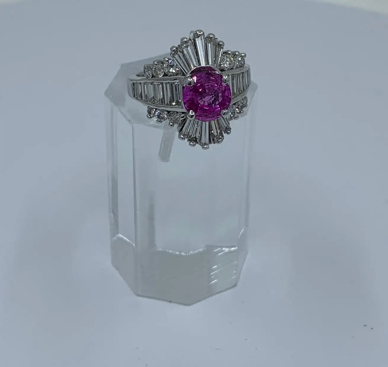 GIA Certified 4.35 Carat Vivid Pink Sapphire and Diamond Ballerina Cocktail Ring - Image 6