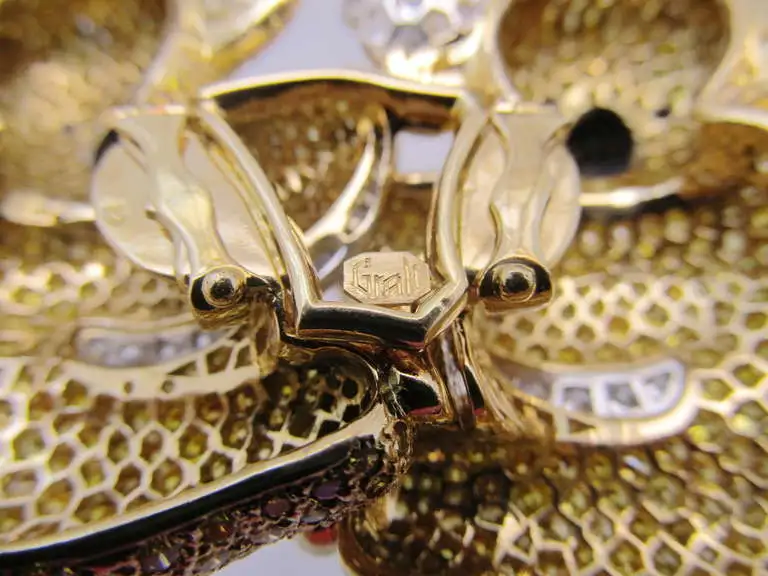 Graff Yellow Diamond Two Koala Bear Detachable Brooch - Image 8