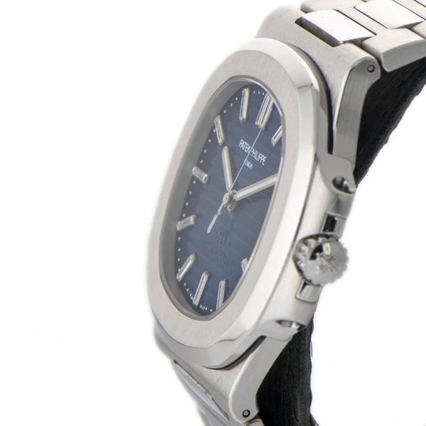 Patek Philippe 40th Anniversary Nautilus Platinum - Image 2
