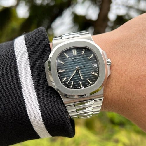 Patek Philippe 5711 Nautilus Complete Set Blue Dial Nautilus Stainless Steel - Image 3