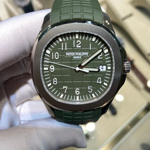 Patek Philippe Aquanaut 5168G For Sale - Image 2