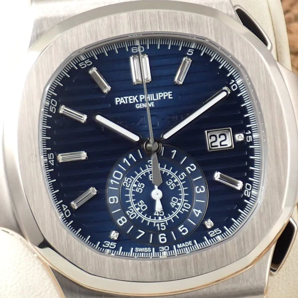Patek Philippe Nautilus 40 Ref.5976/1G-001 2016 A - Image 2