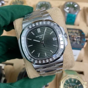 Patek Philippe Nautilus 5711-1300A-001 Green Dial Baguette Setting