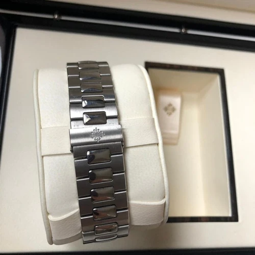Patek Philippe Nautilus 5711/1A-001 Stainless Steel - Image 3