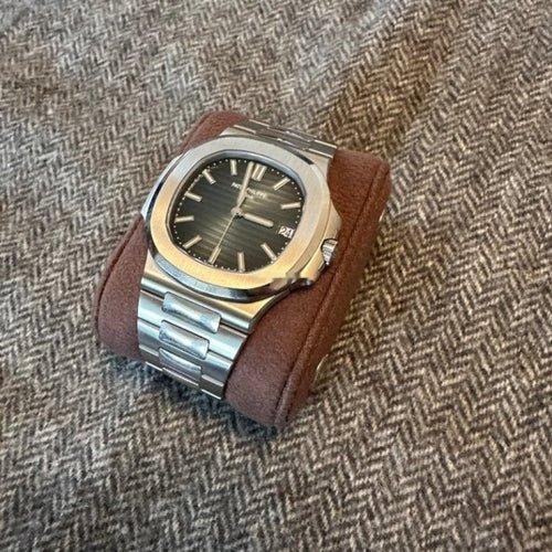 Patek Philippe Nautilus 5711/1A-010 Unworn - Image 3