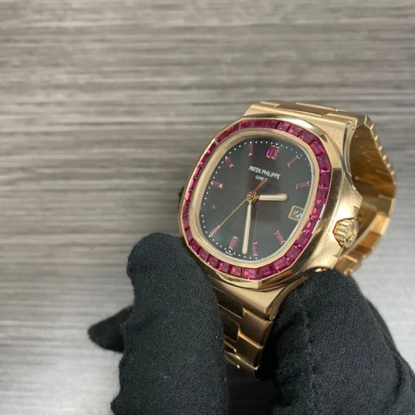 Patek Philippe Nautilus 5723/112R-001 Ruby Nautilus - Image 3