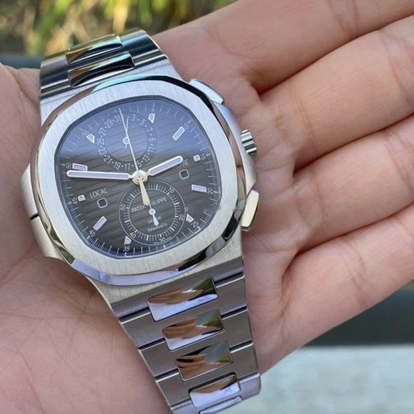 Patek Philippe Nautilus TIFFANY & CO FULL SET MINT - Image 3