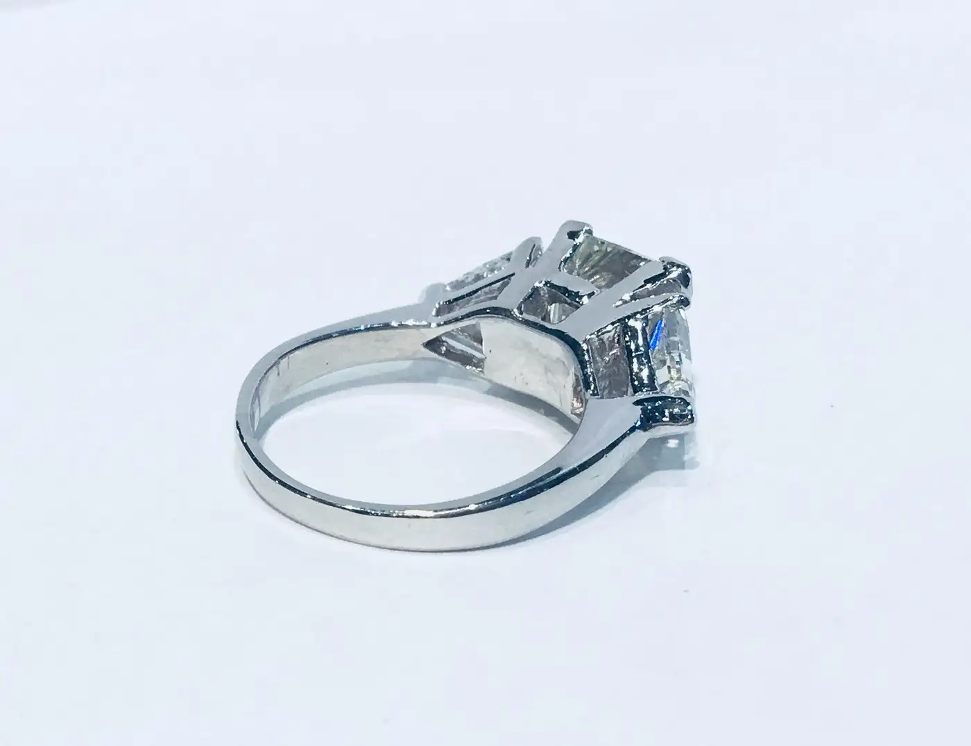 Princess Diamond Ring With 2 Carat Diamond Sides GIA Certified VS2 4.13 Carat - Image 5