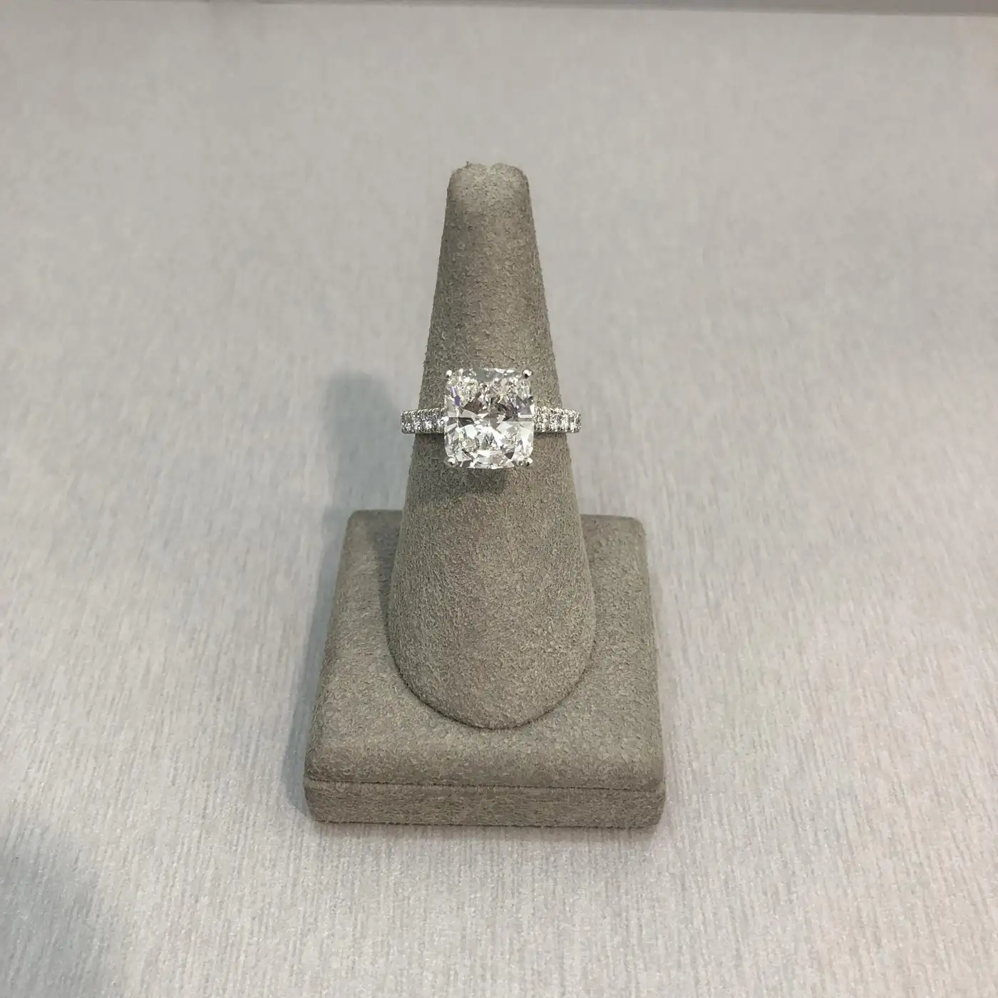 Roman Malakov GIA Certified 3.25 Carats Cushion Cut Diamond Engagement Ring - Image 6